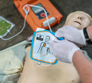 Le défibrillateur un appareil qui sauve des vies